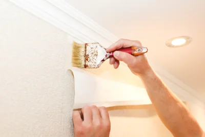 Pose de papier peint au Coudray — revêtements muraux et toiles de verre